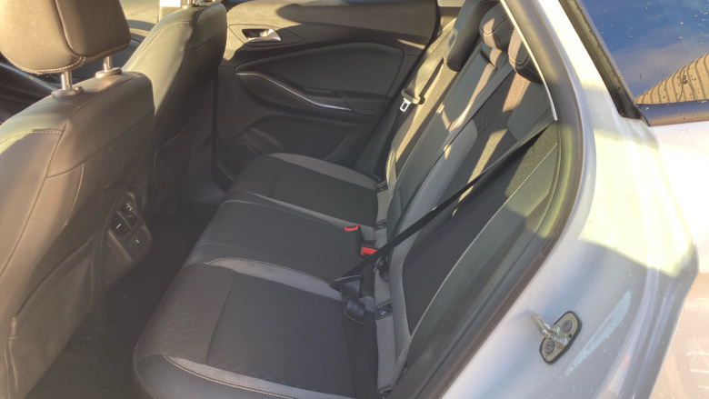 Vauxhall Grandland X 1.2 Turbo Sport Nav 5dr Petrol Hatchback